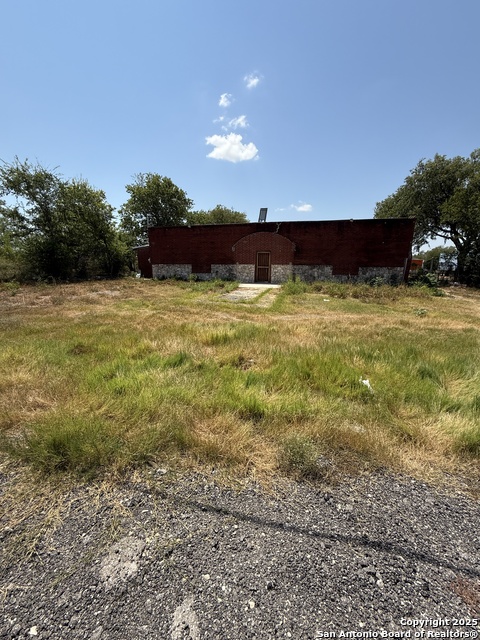 Listing photo id 1 for 7218 Fm 1346