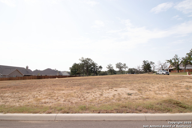 Details for 101 Red Oak Trail, La Vernia, TX 78121