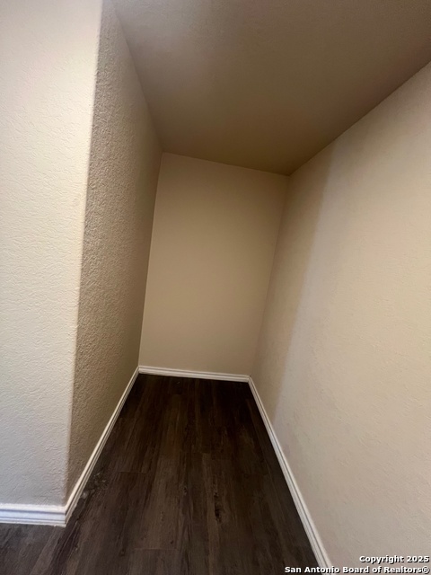 Listing photo id 4 for 9310 Trap Rock