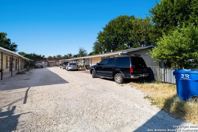 Listing photo id 0 for 3620 Rivas St