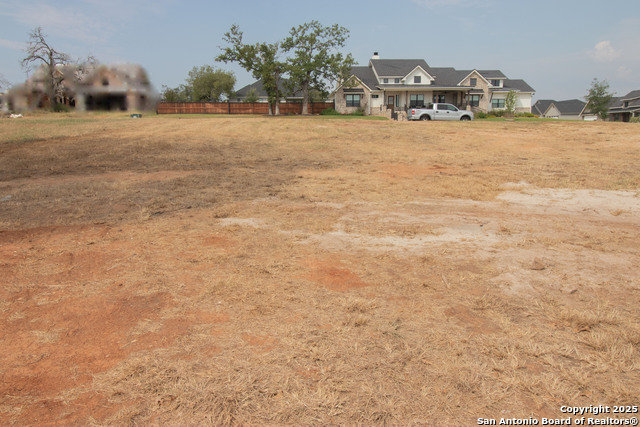 Image 2 of 6 For 105 Red Oak Trail