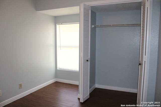 Image 12 of 15 For 7534 Windsor Oaks