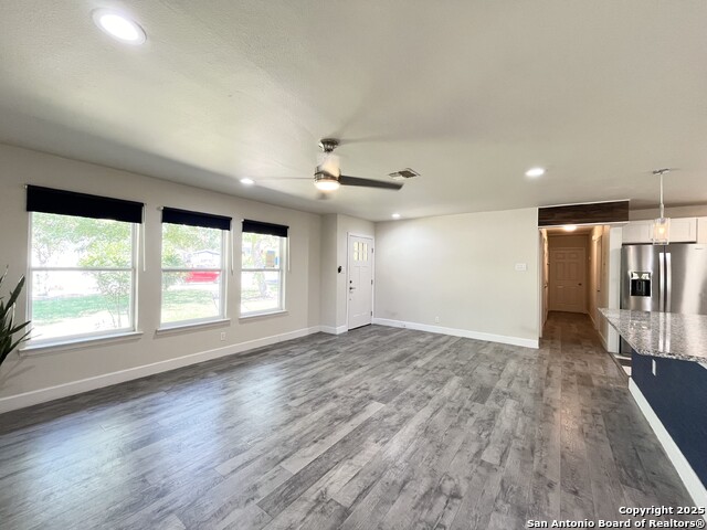 Listing photo id 9 for 1000 Ivy Ln