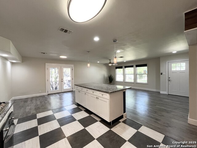 Listing photo id 16 for 1000 Ivy Ln