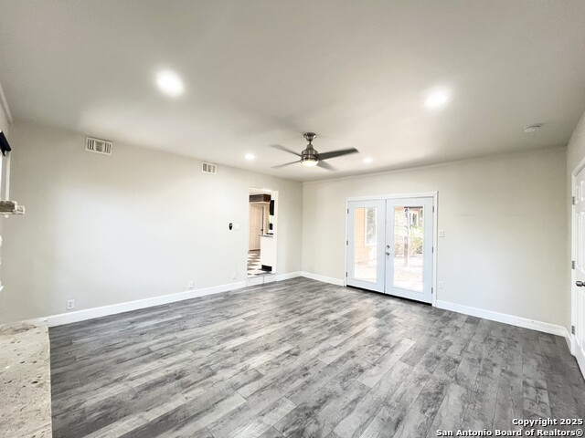 Listing photo id 18 for 1000 Ivy Ln