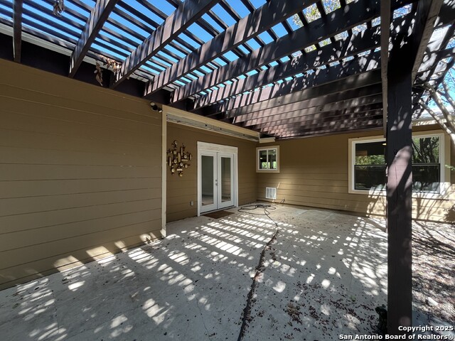 Listing photo id 31 for 1000 Ivy Ln