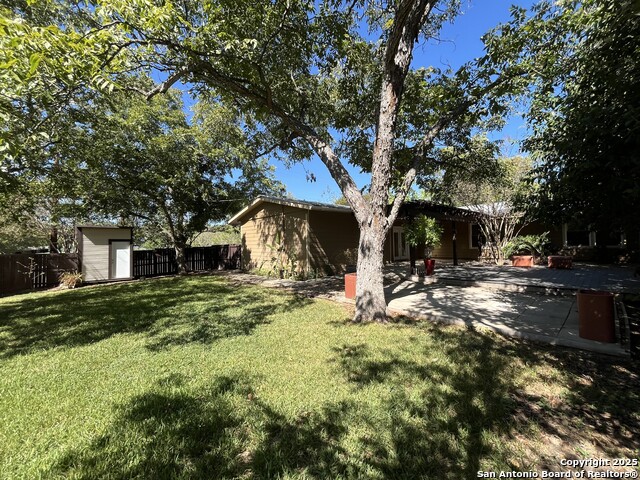 Listing photo id 33 for 1000 Ivy Ln