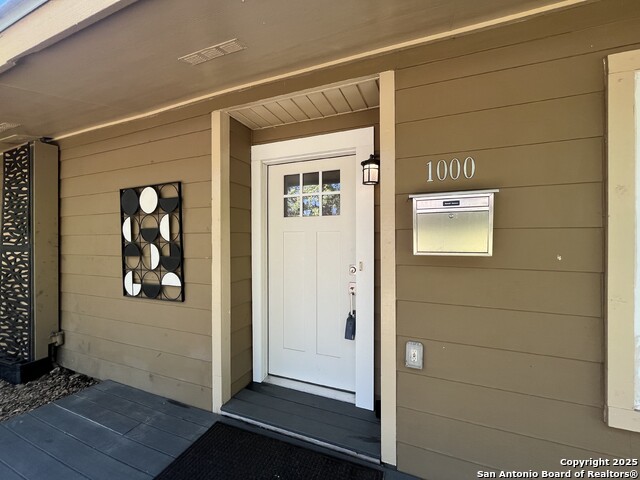 Listing photo id 37 for 1000 Ivy Ln