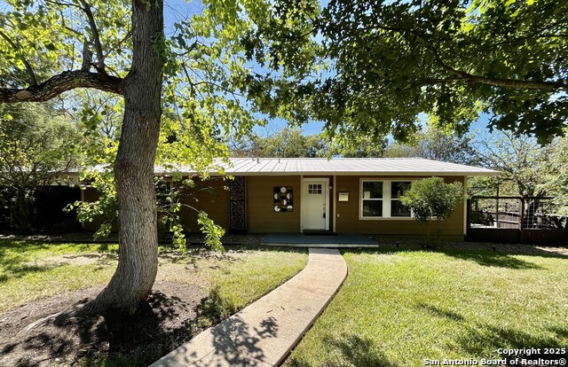 Listing photo id 39 for 1000 Ivy Ln