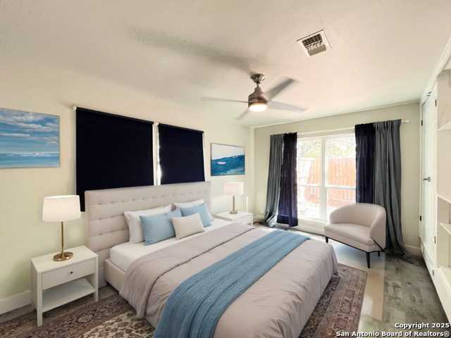 Listing photo id 3 for 1000 Ivy Ln