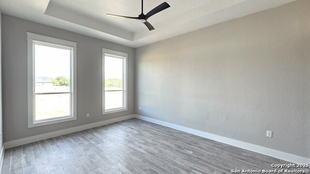Image 18 of 31 For 699 James Way