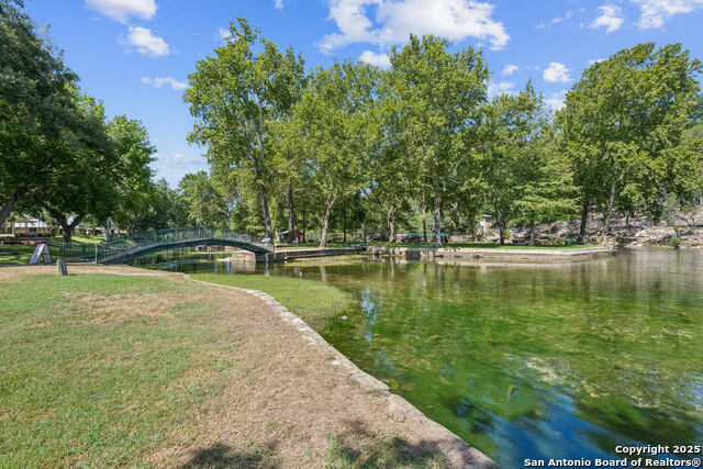 Listing photo id 0 for 1070 Hayselton