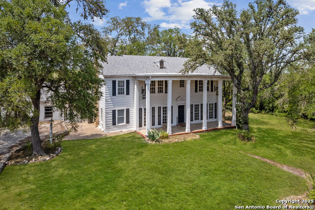 Image 2 of 41 For 391 Broadview Dr W
