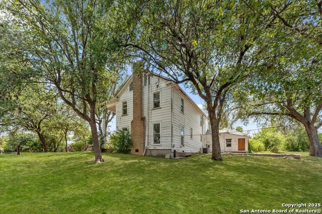 Image 34 of 41 For 391 Broadview Dr W