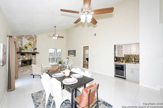 Listing photo id 8 for 3446 River Path St