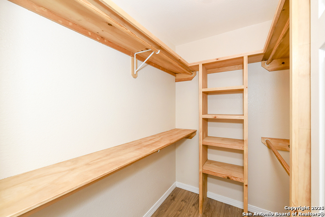 Listing photo id 20 for 3446 River Path St