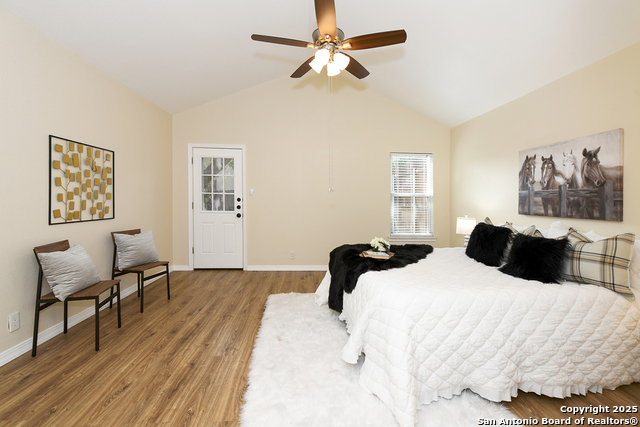 Listing photo id 25 for 3446 River Path St