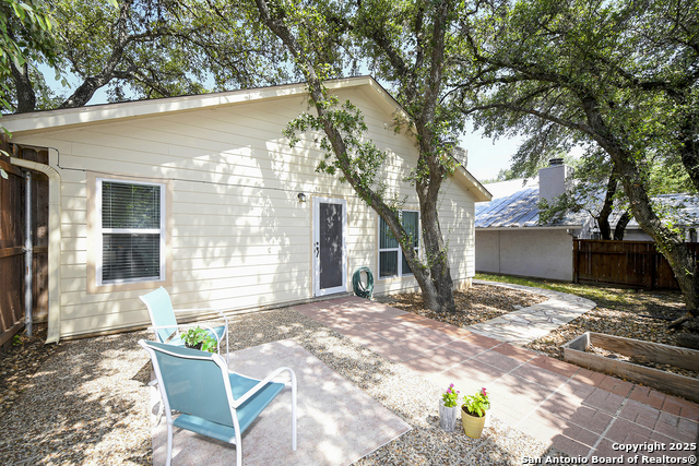Listing photo id 26 for 3446 River Path St