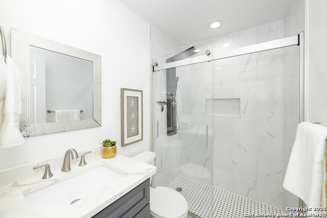 Listing photo id 27 for 3446 River Path St