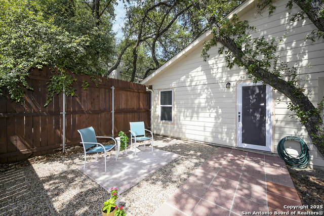 Listing photo id 35 for 3446 River Path St