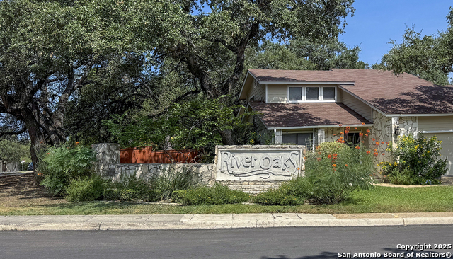 Listing photo id 37 for 3446 River Path St