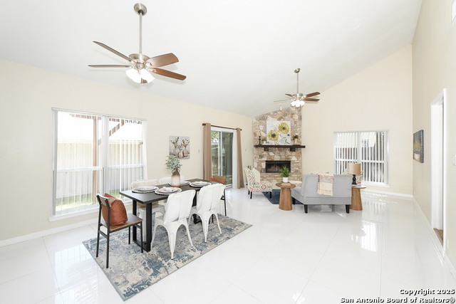 Listing photo id 6 for 3446 River Path St