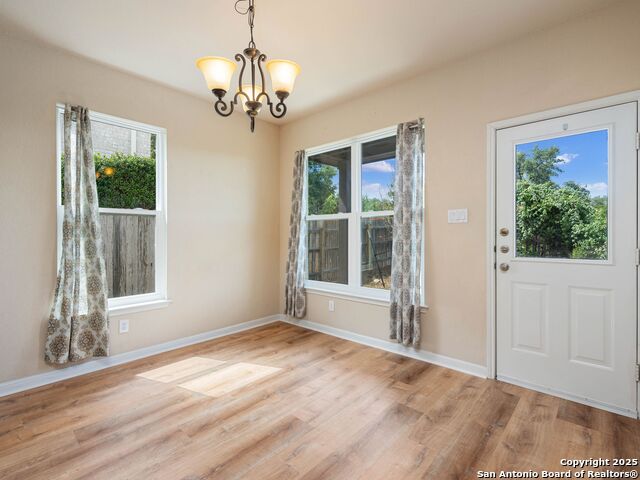Listing photo id 11 for 2747 Trinity View