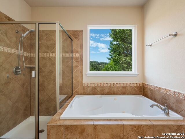 Listing photo id 22 for 2747 Trinity View