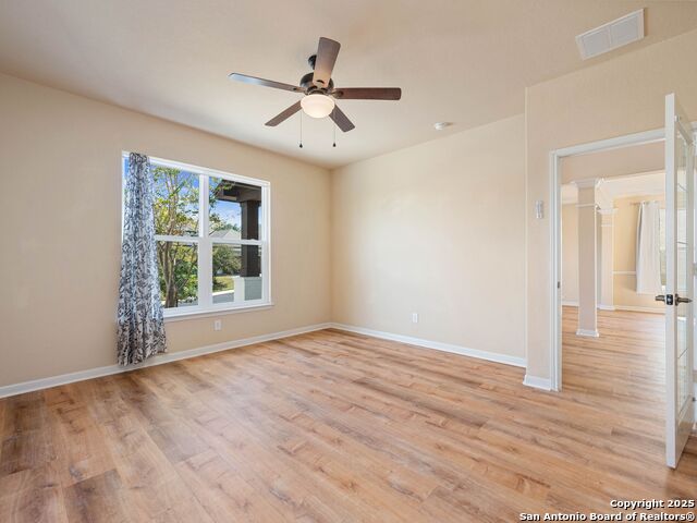 Listing photo id 23 for 2747 Trinity View