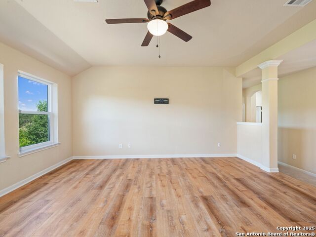 Listing photo id 26 for 2747 Trinity View