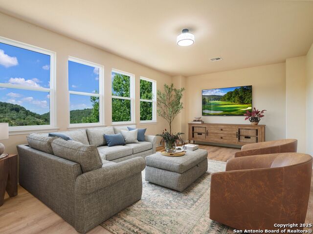 Listing photo id 30 for 2747 Trinity View