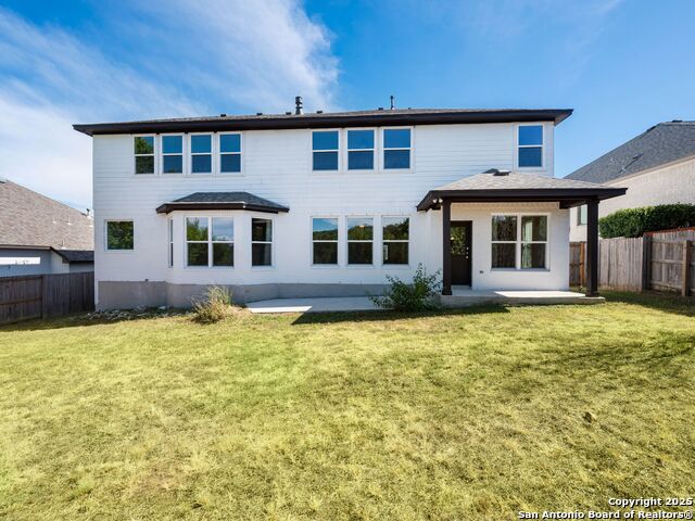 Listing photo id 37 for 2747 Trinity View