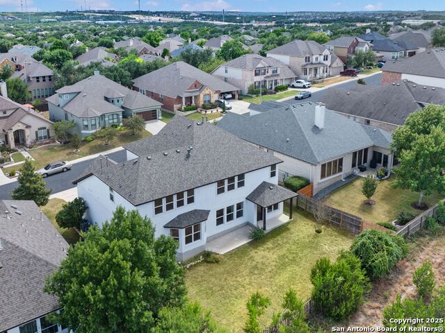 Listing photo id 39 for 2747 Trinity View