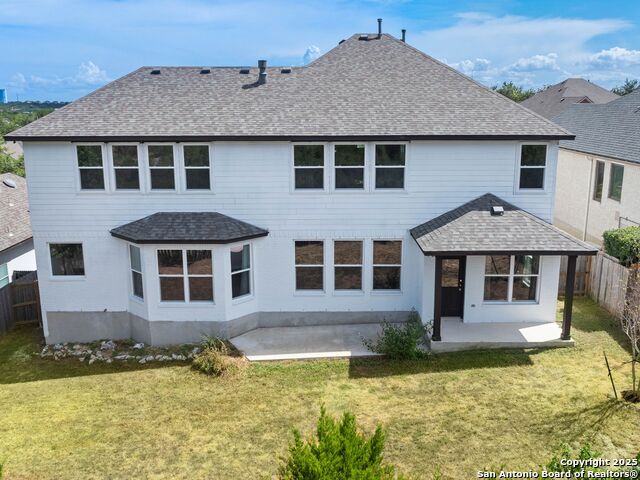 Listing photo id 40 for 2747 Trinity View