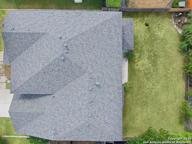 Listing photo id 44 for 2747 Trinity View