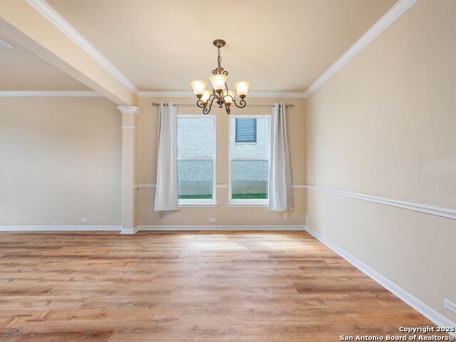 Listing photo id 4 for 2747 Trinity View