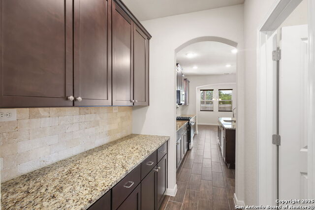 Image 11 of 34 For 13826 Chester Knoll