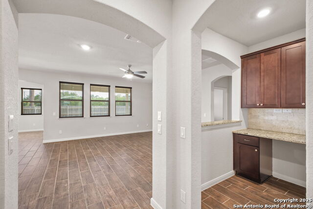 Image 13 of 34 For 13826 Chester Knoll