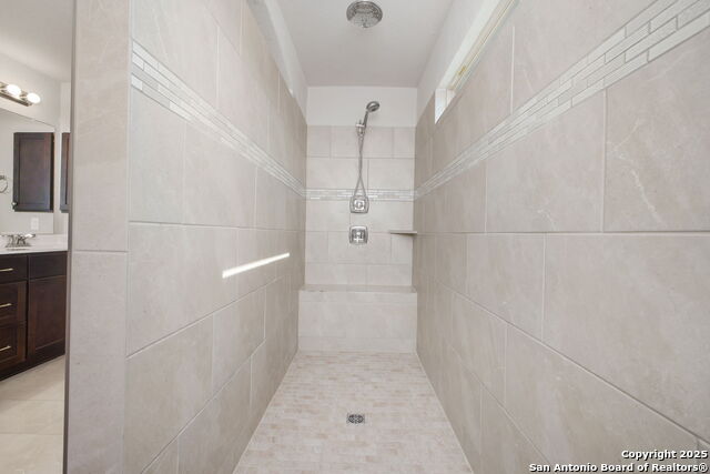 Image 22 of 34 For 13826 Chester Knoll