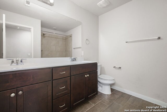 Image 26 of 34 For 13826 Chester Knoll