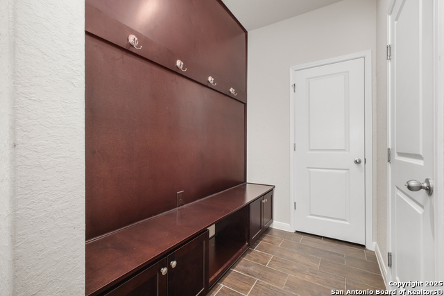 Image 4 of 34 For 13826 Chester Knoll