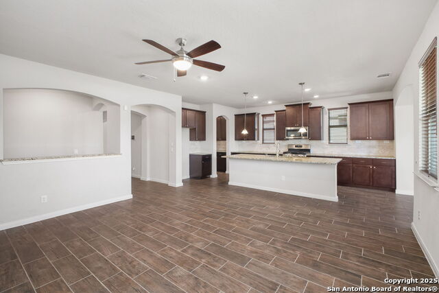 Image 6 of 34 For 13826 Chester Knoll