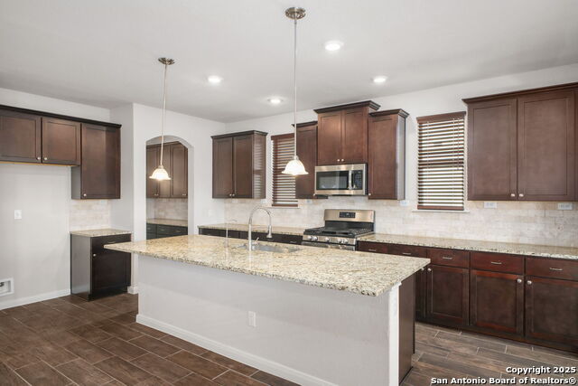 Image 9 of 34 For 13826 Chester Knoll