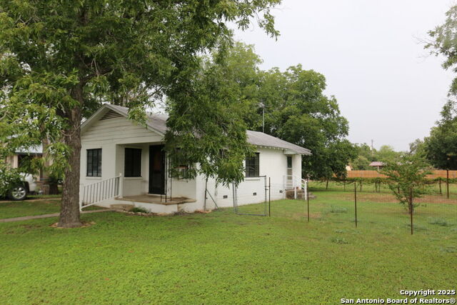 Details for 705 Florence, Castroville, TX 78009