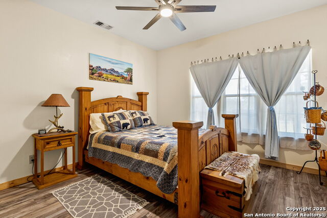 Image 12 of 38 For 1170 Capote Oaks