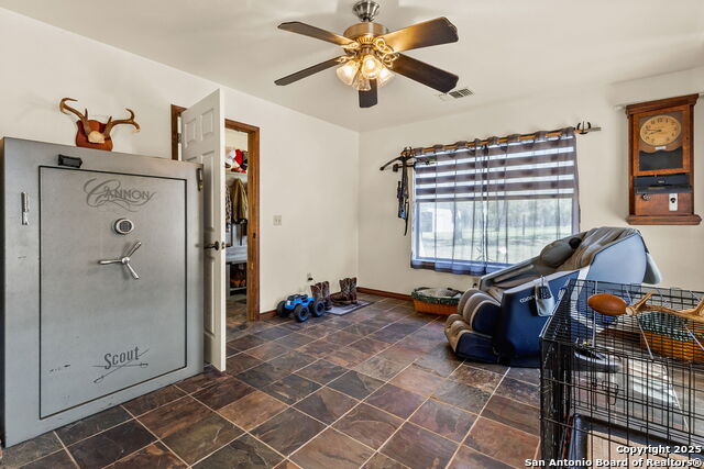 Image 14 of 38 For 1170 Capote Oaks