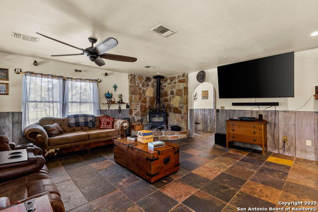 Image 3 of 38 For 1170 Capote Oaks