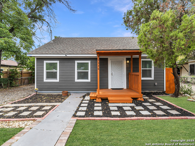 Image 3 of 23 For 2336 Houston E