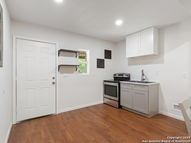 Image 7 of 23 For 2336 Houston E