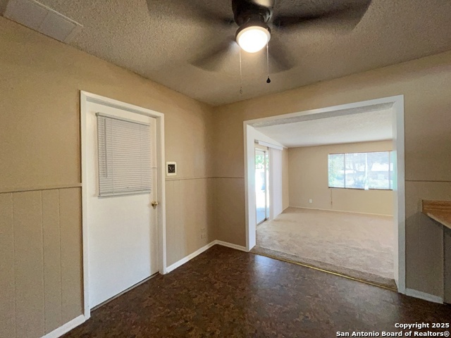 Image 16 of 41 For 4543 Cambray Dr